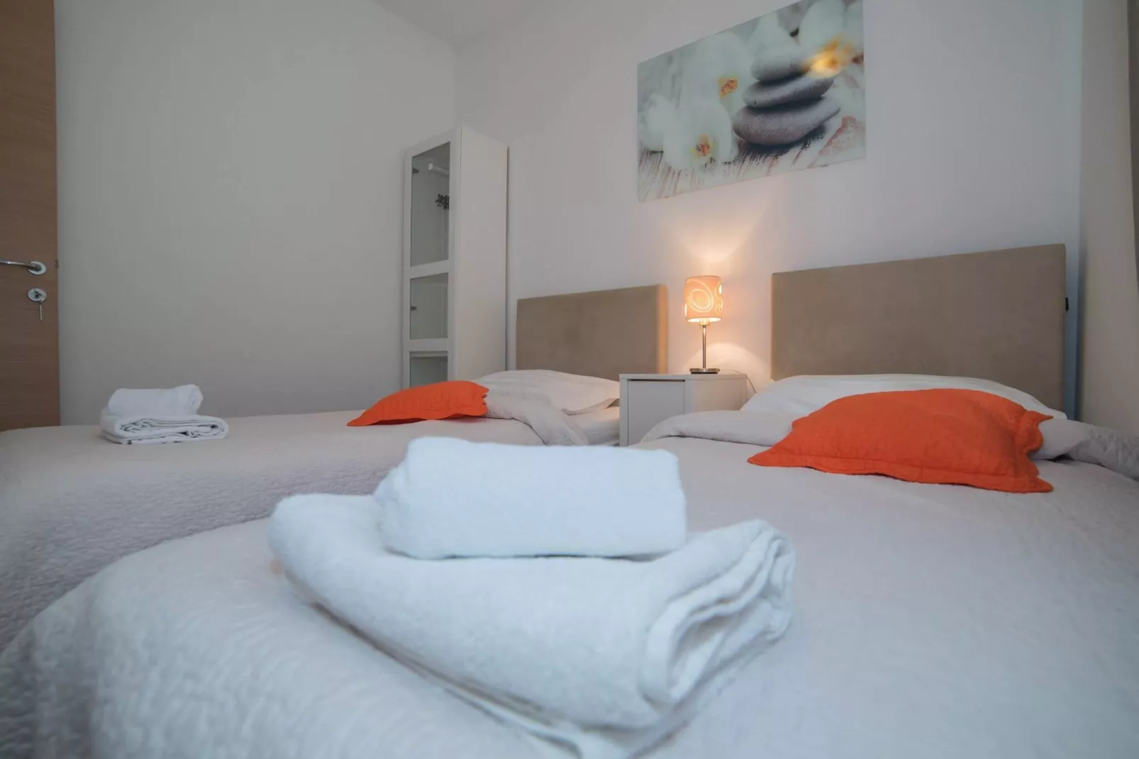 Apartment Faros - Two-Bedroom Apartment with Terrace and Sea View-Bedroom