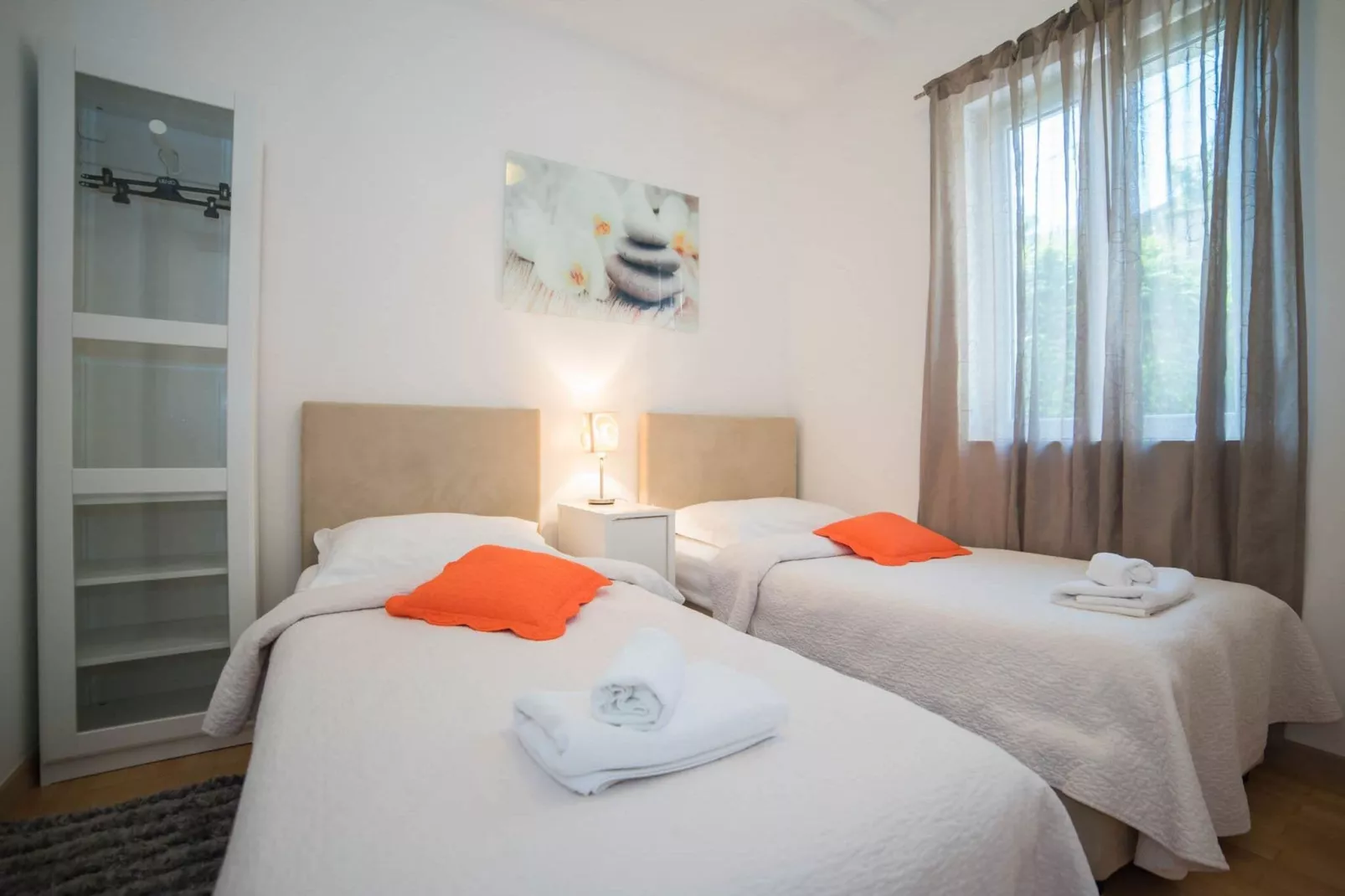 Apartment Faros - Two-Bedroom Apartment with Terrace and Sea View-Bedroom