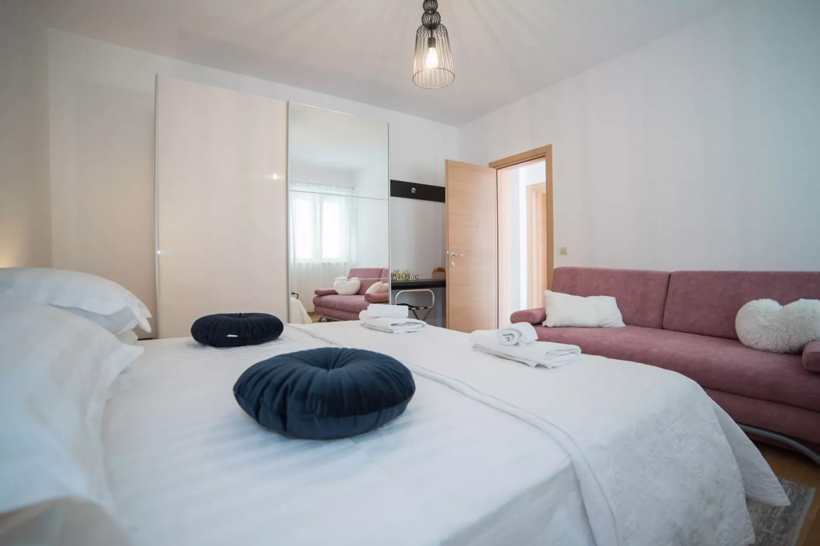 Apartment Faros - Two-Bedroom Apartment with Terrace and Sea View-Bedroom