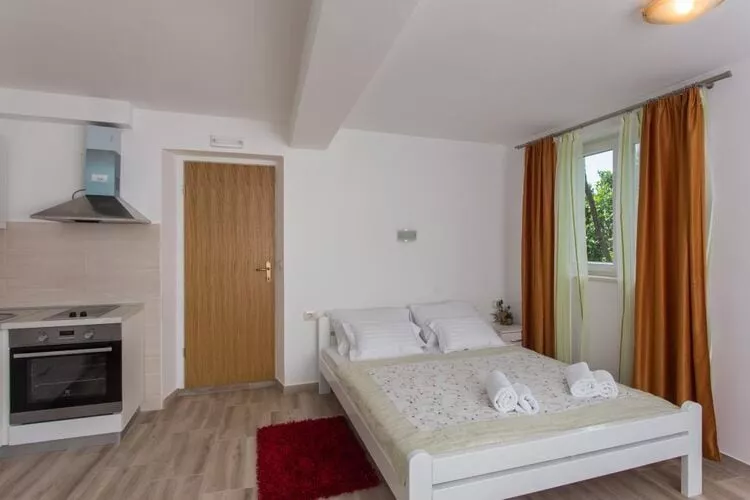 Apartments Anka- Studio Apartment with Balcony-Bedroom
