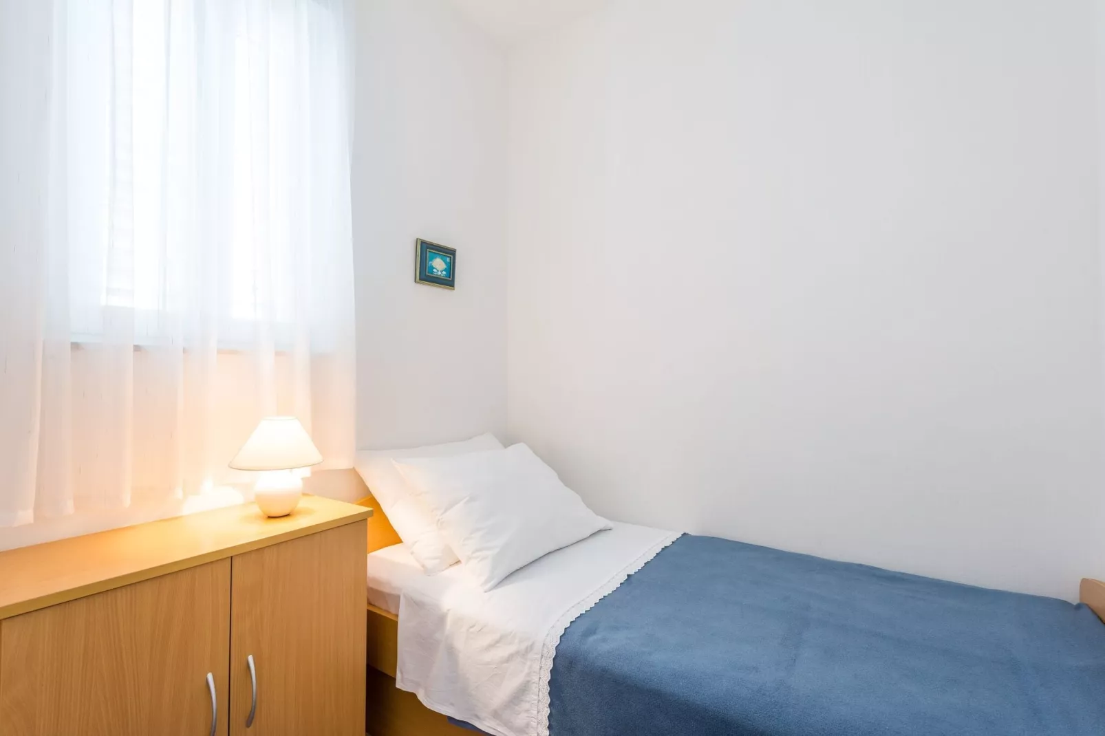 Apartment Lena - Three-Bedroom Apartment with Balcony and Sea View-Schlafzimmer