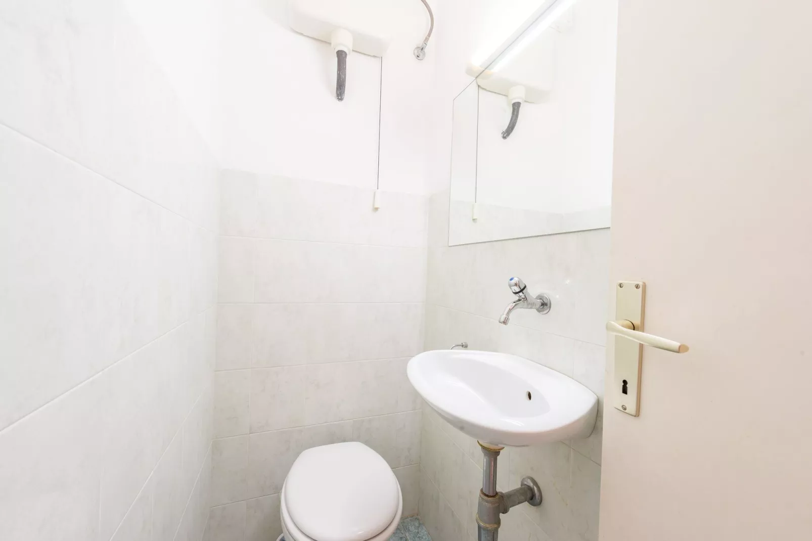 Apartment Lena - Three-Bedroom Apartment with Balcony and Sea View-Badezimmer