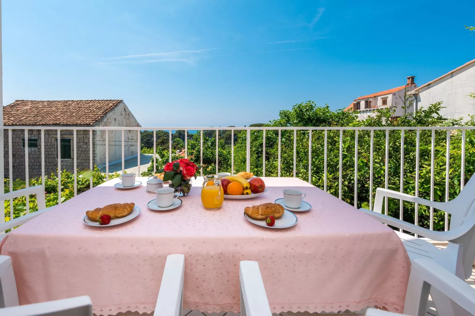 Apartment Lena - Three-Bedroom Apartment with Balcony and Sea View-Terrassenbalkon