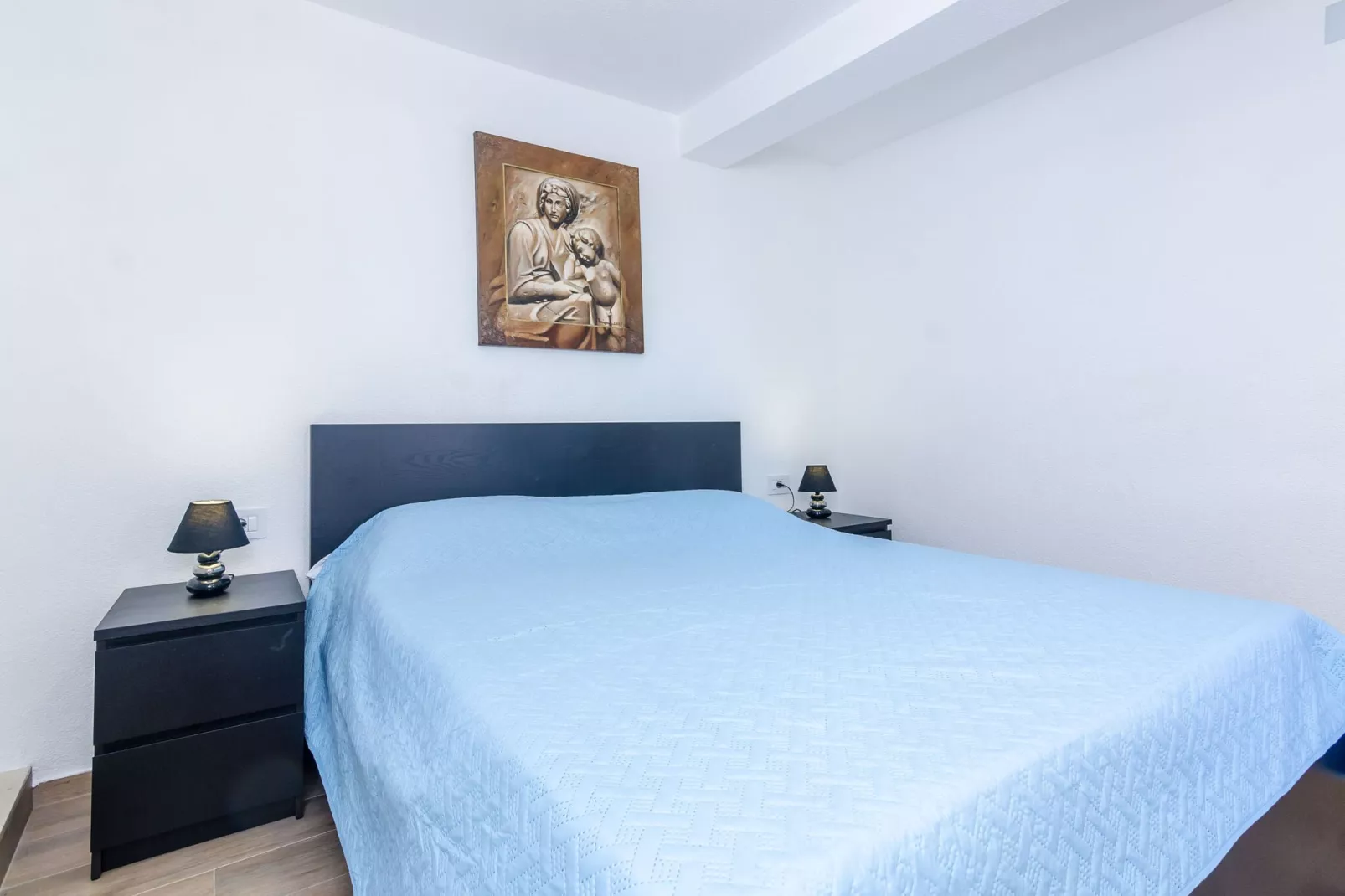 Apartments Paula - One Bedroom Apartment with Shared Terrace-Chambre