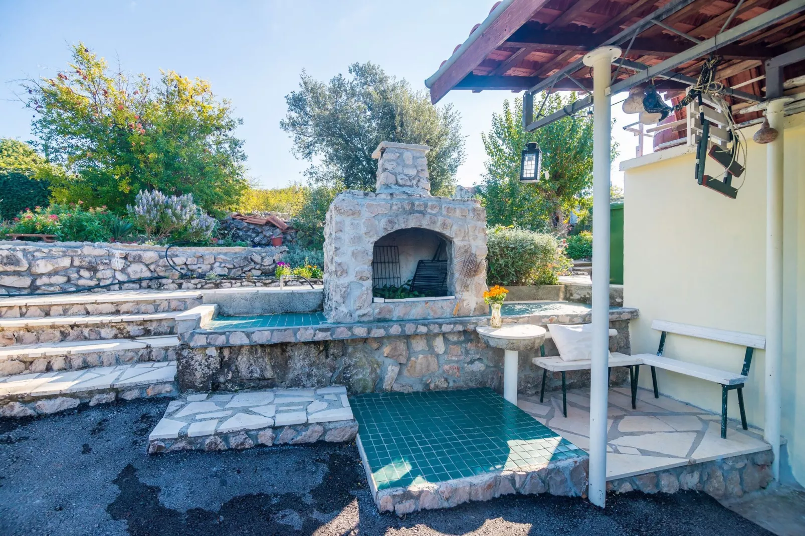 Villa Desin - Three Bedroom Apartment with Terrace and Garden View-Facilities