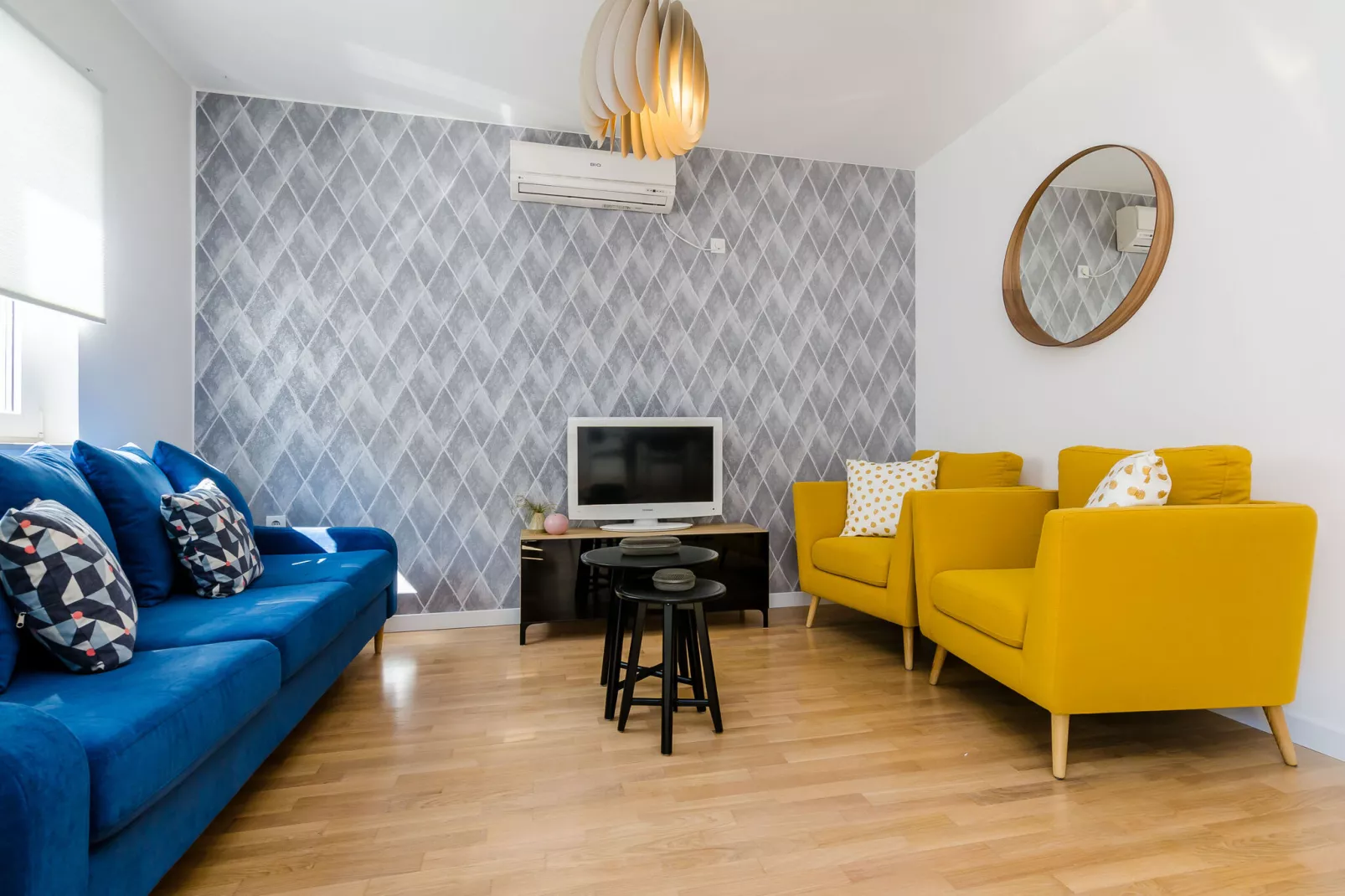 Apartment Sea Shell - Triplex Three-Bedroom Apartment with Terrace-Living room