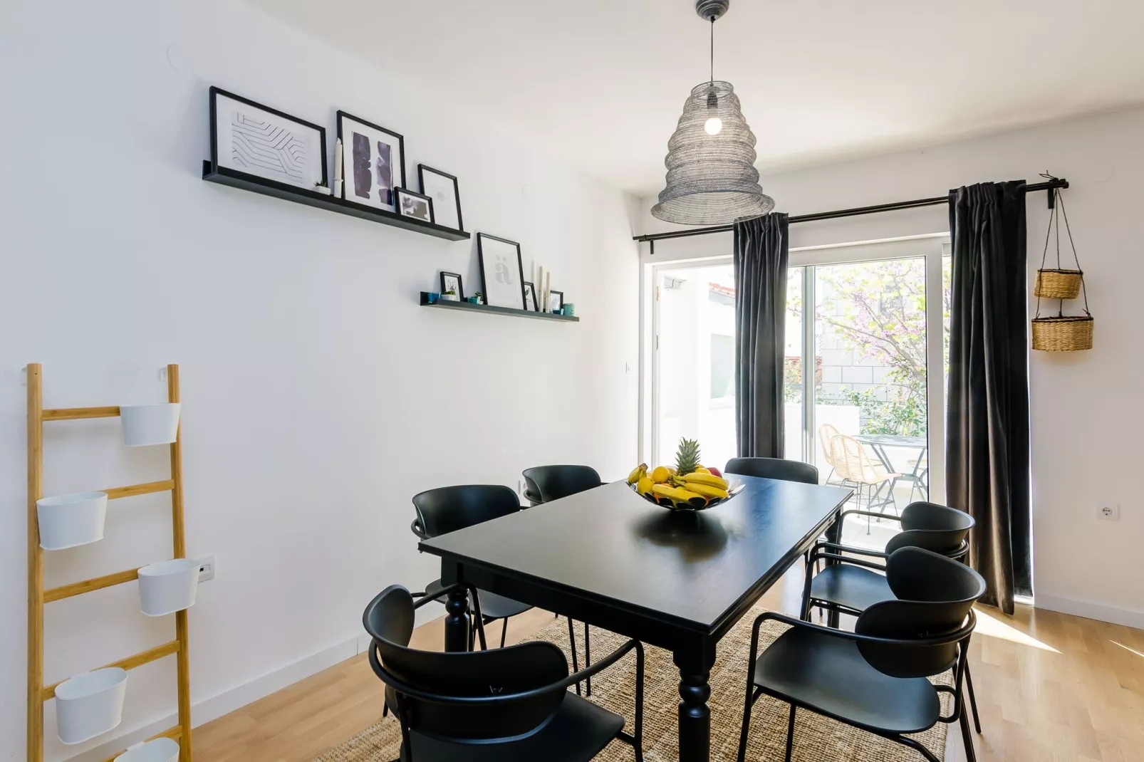 Apartment Sea Shell - Triplex Three-Bedroom Apartment with Terrace-Dining room