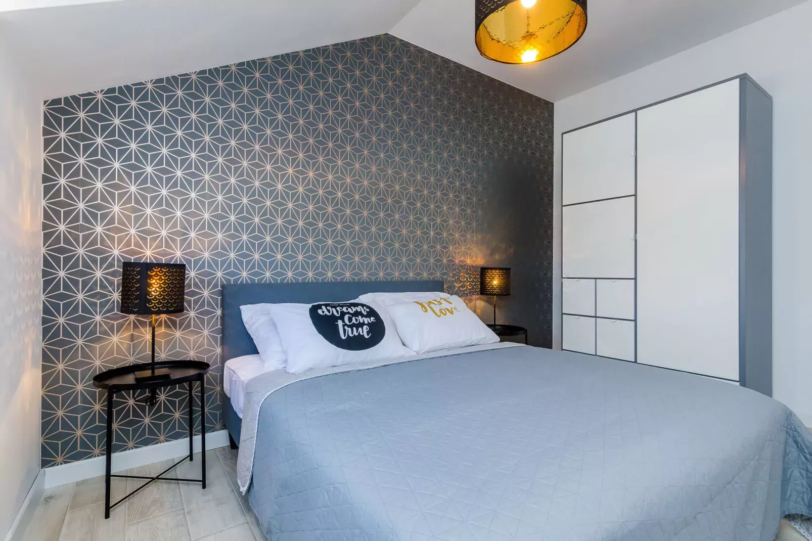 Apartment Sea Shell - Triplex Three-Bedroom Apartment with Terrace-Bedroom