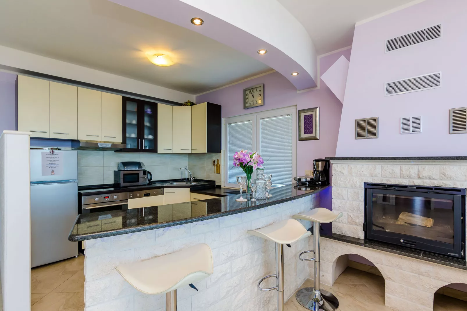 Villa Mateo - Three Bedroom Apartment with Terrace and Private Pool-Kitchen