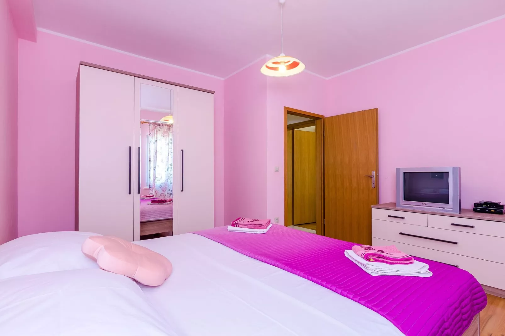 Villa Mateo - Three Bedroom Apartment with Terrace and Private Pool-Bedroom