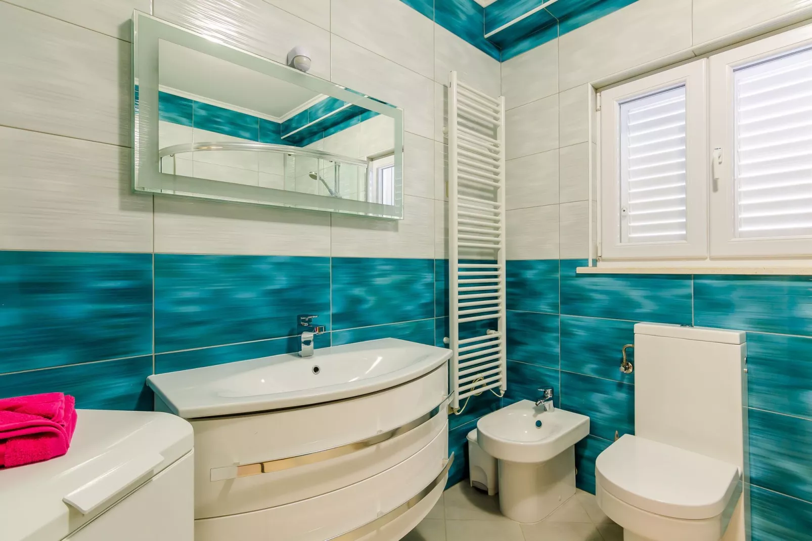 Villa Mateo - Three Bedroom Apartment with Terrace and Private Pool-Bathroom