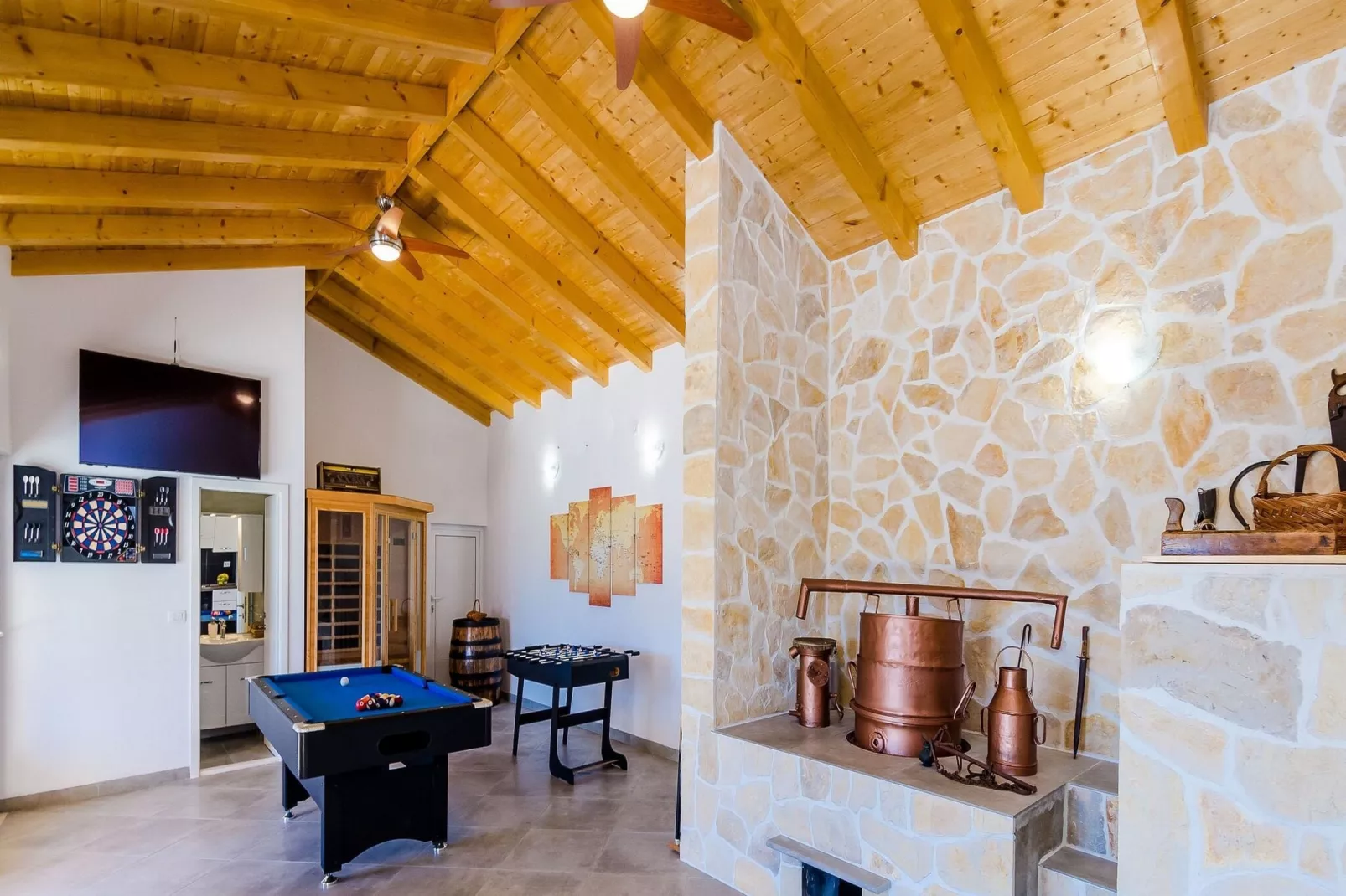 Villa Mateo - Three Bedroom Apartment with Terrace and Private Pool-Indoor