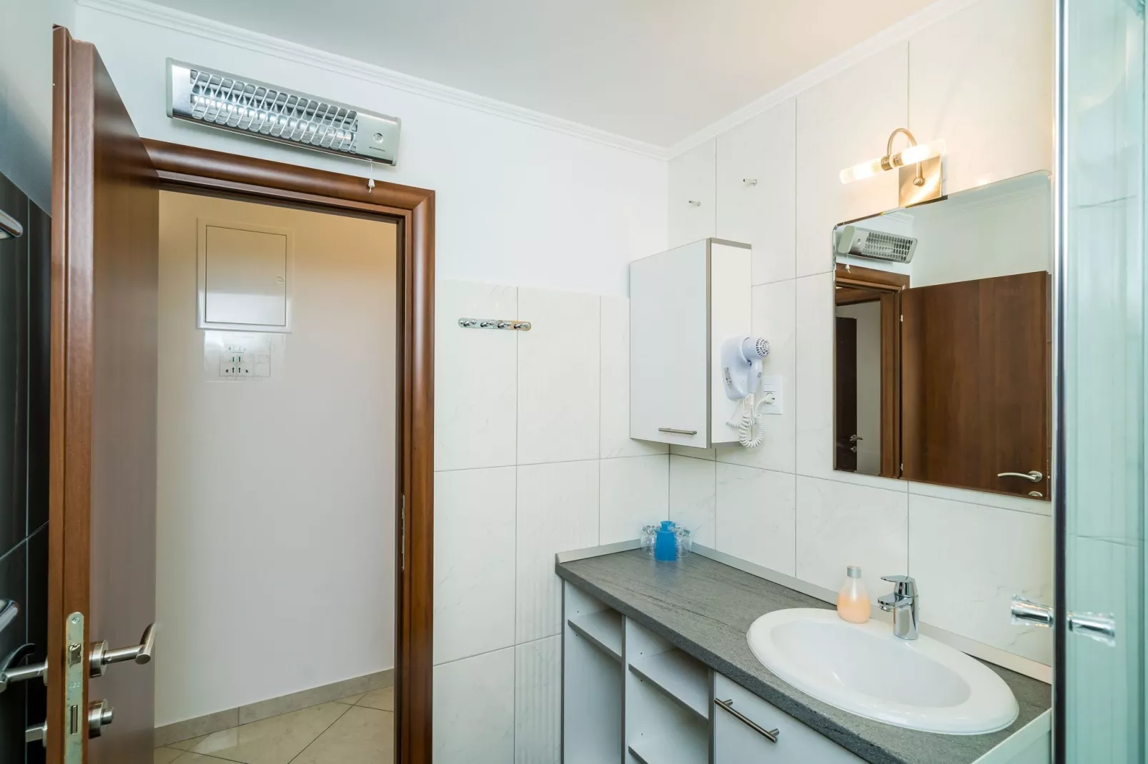 Villa Samba - Two-Bedroom Apartment with Terrace and Sea View - A4+1-Bathroom