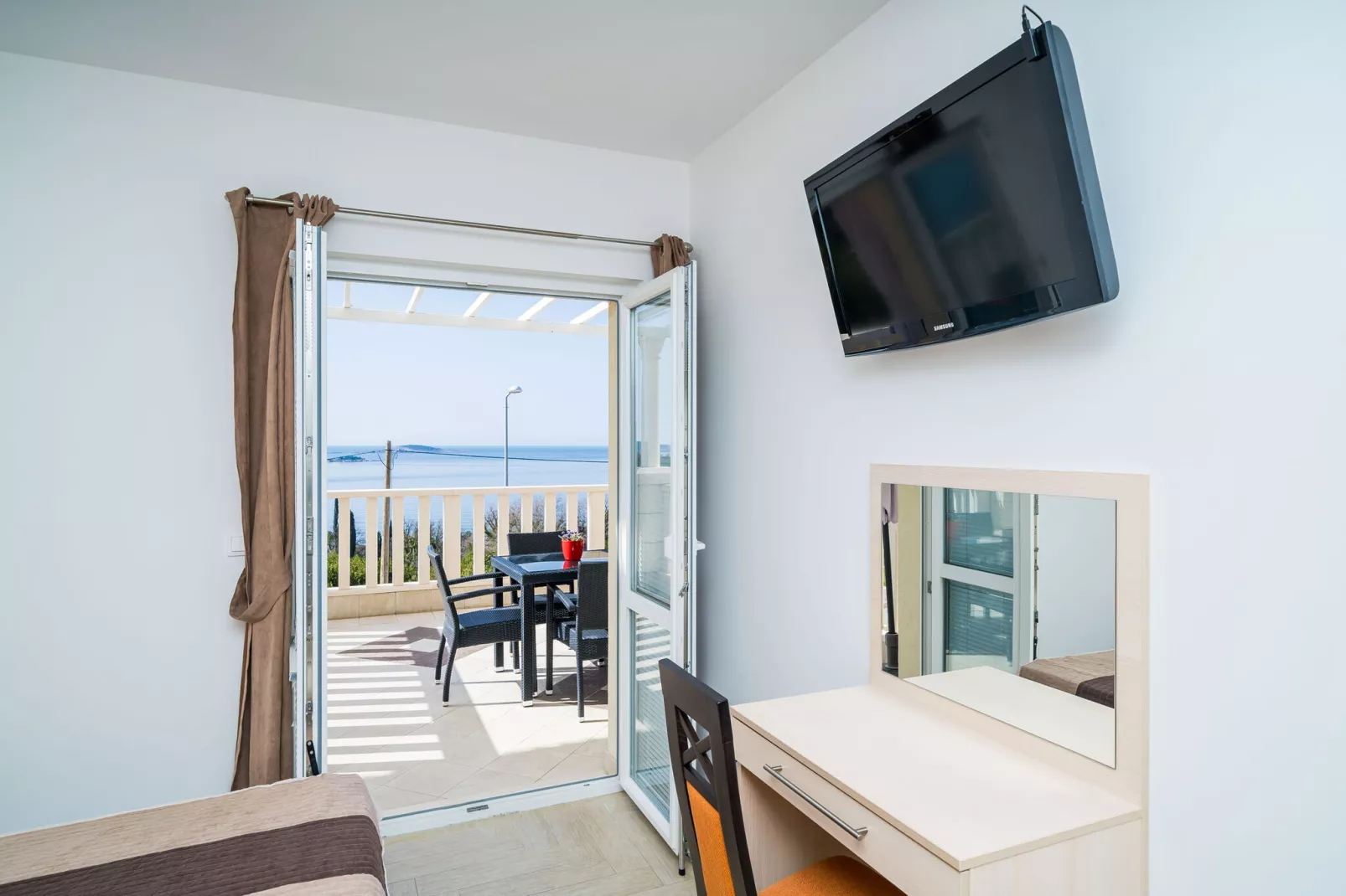 Villa Samba - Two-Bedroom Apartment with Terrace and Sea View - A4+1-Bedroom