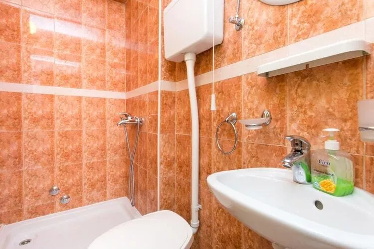Guest House Raguz - Double Room - 3-Bathroom