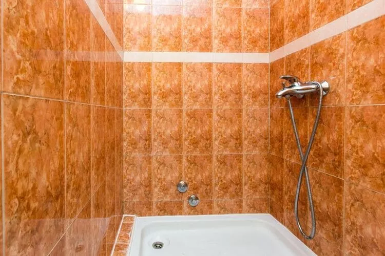 Guest House Raguz - Double Room - 4-Bathroom