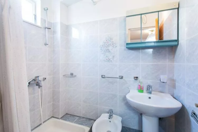 Guest House Raguz - Double Room - 6-Bathroom