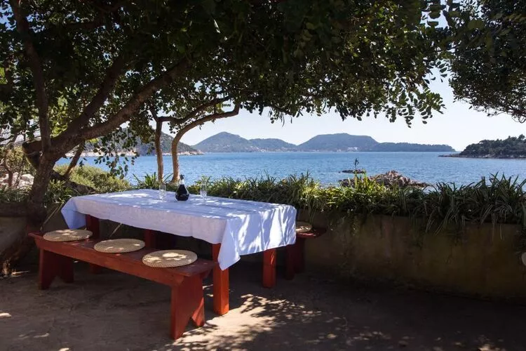 Guest House Simunovic - Double Room No2-Outdoor