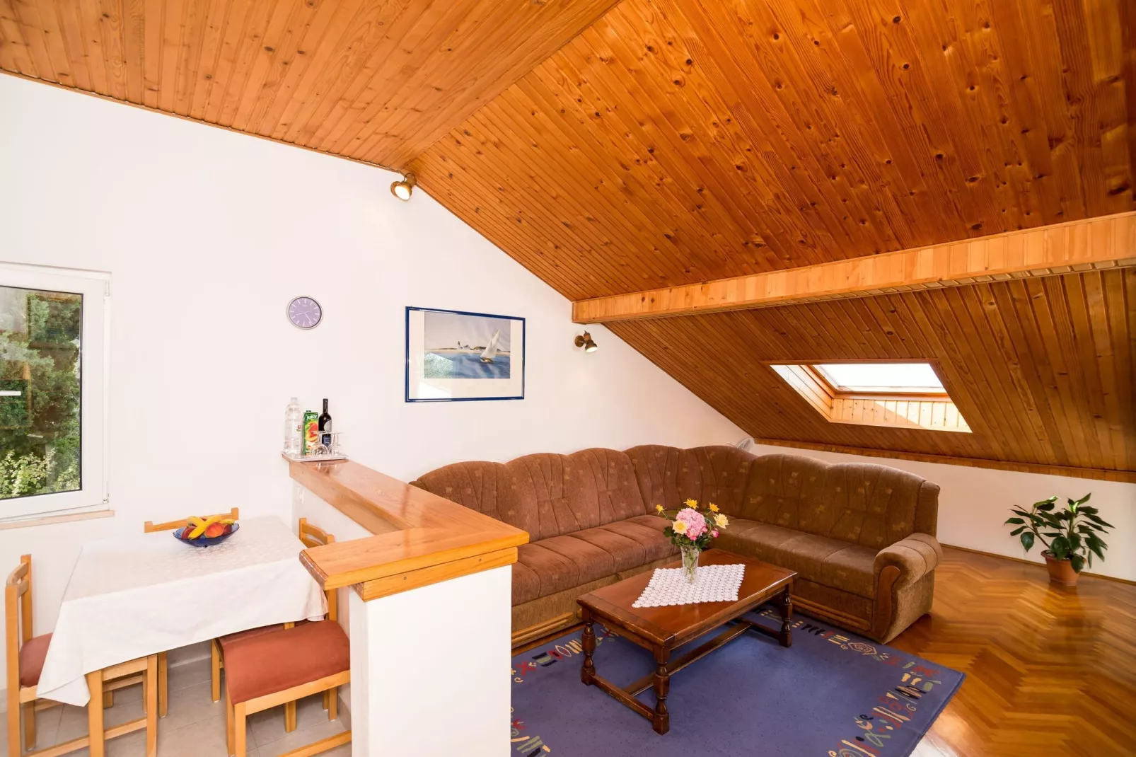 Apartment Srđ - Two-Bedroom Apartment with Balcony and Sea View-Wohnzimmer