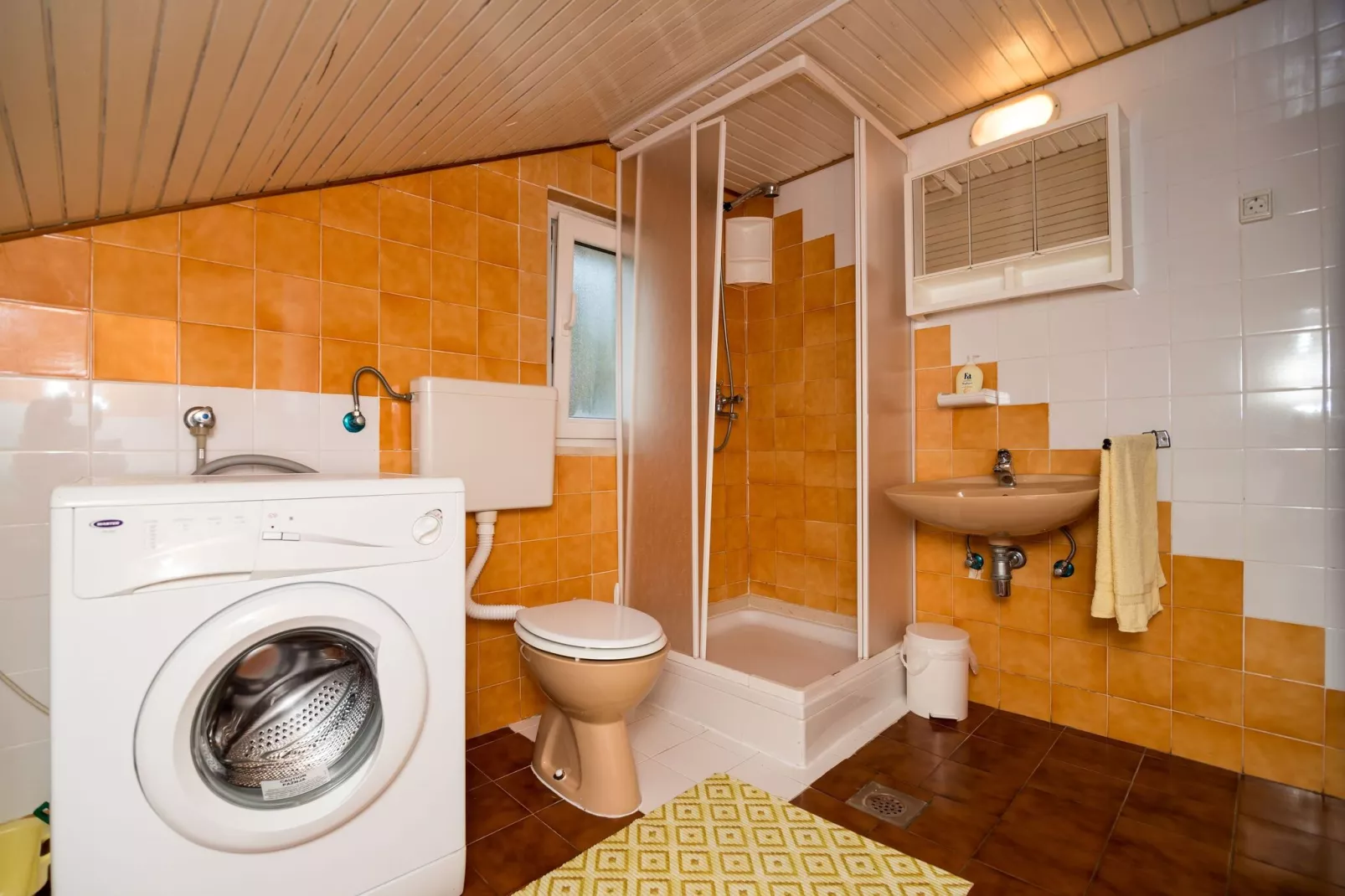 Apartment Srđ - Two-Bedroom Apartment with Balcony and Sea View-Badezimmer
