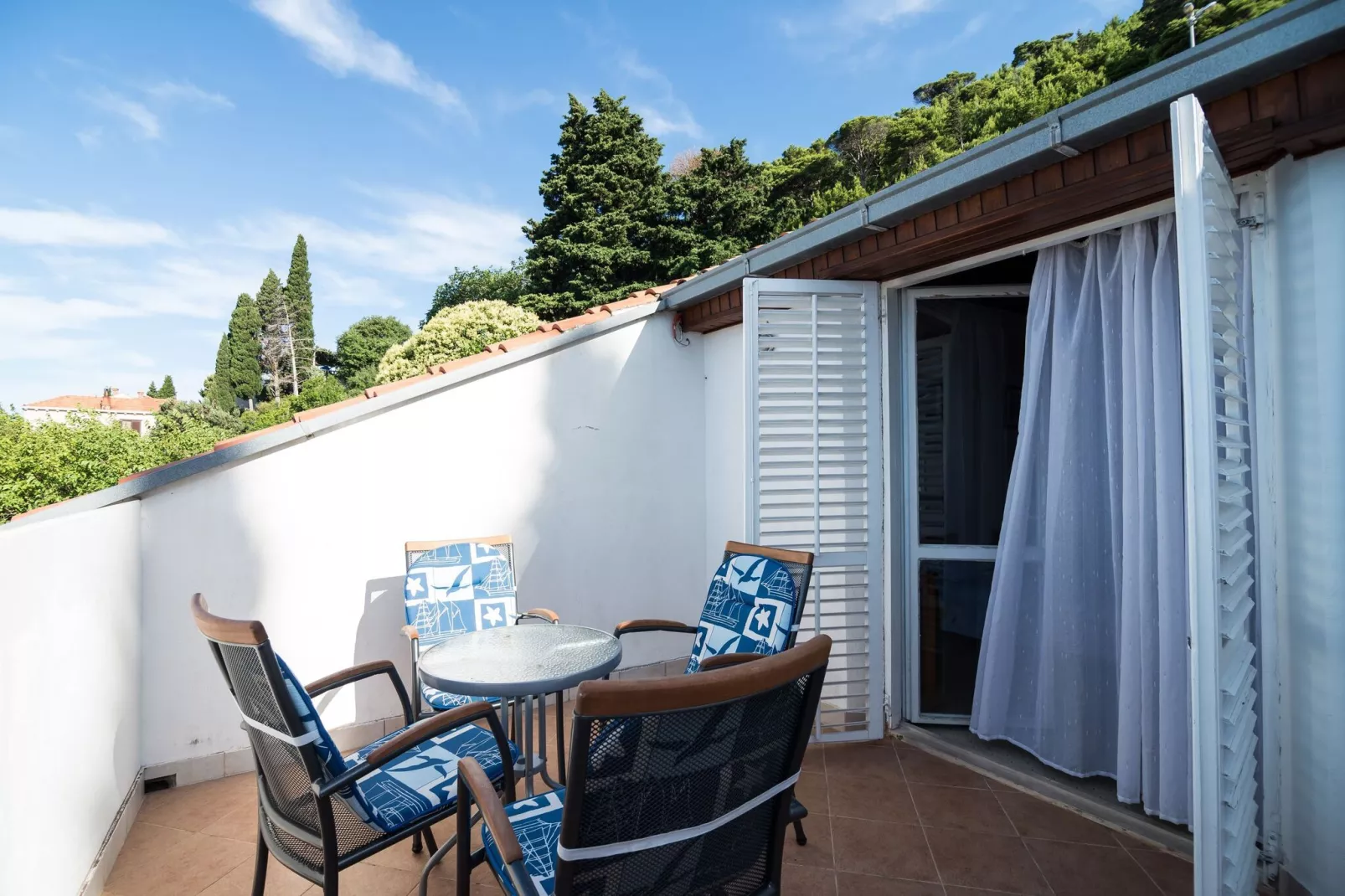 Apartment Srđ - Two-Bedroom Apartment with Balcony and Sea View-Terrassenbalkon