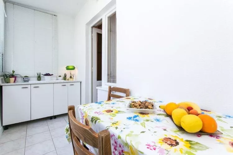 Apartment Vukoja - One-Bedroom Apartment with Balcony-Innen