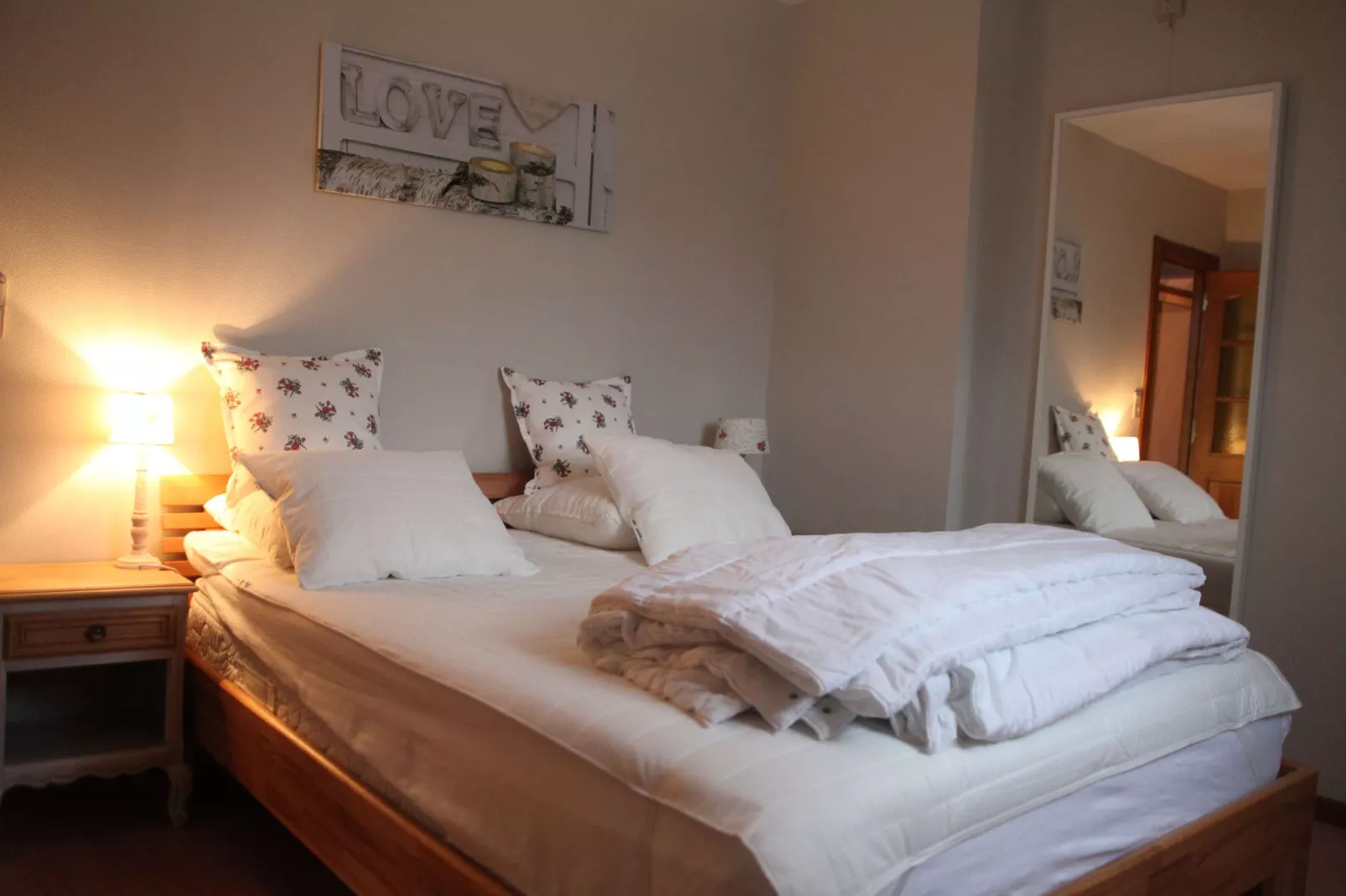 Domaine du Pichoux-Bedroom
