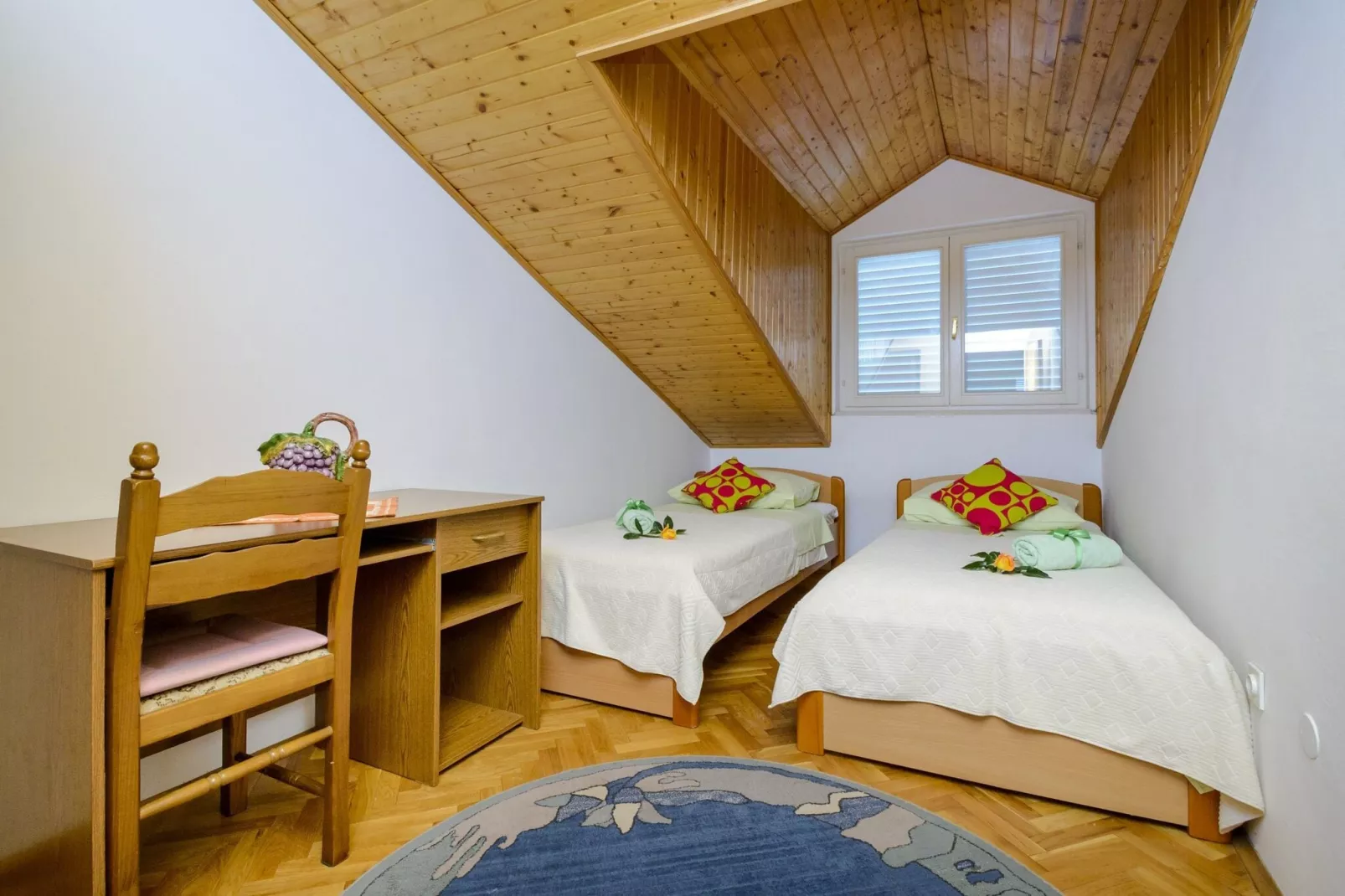 Apartment Matic - Two-Bedroom Apartment-Chambre