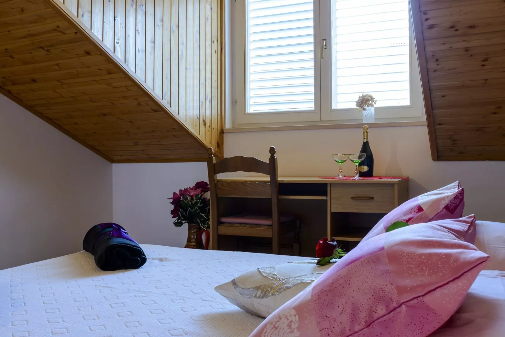 Apartment Matic - Two-Bedroom Apartment-Chambre
