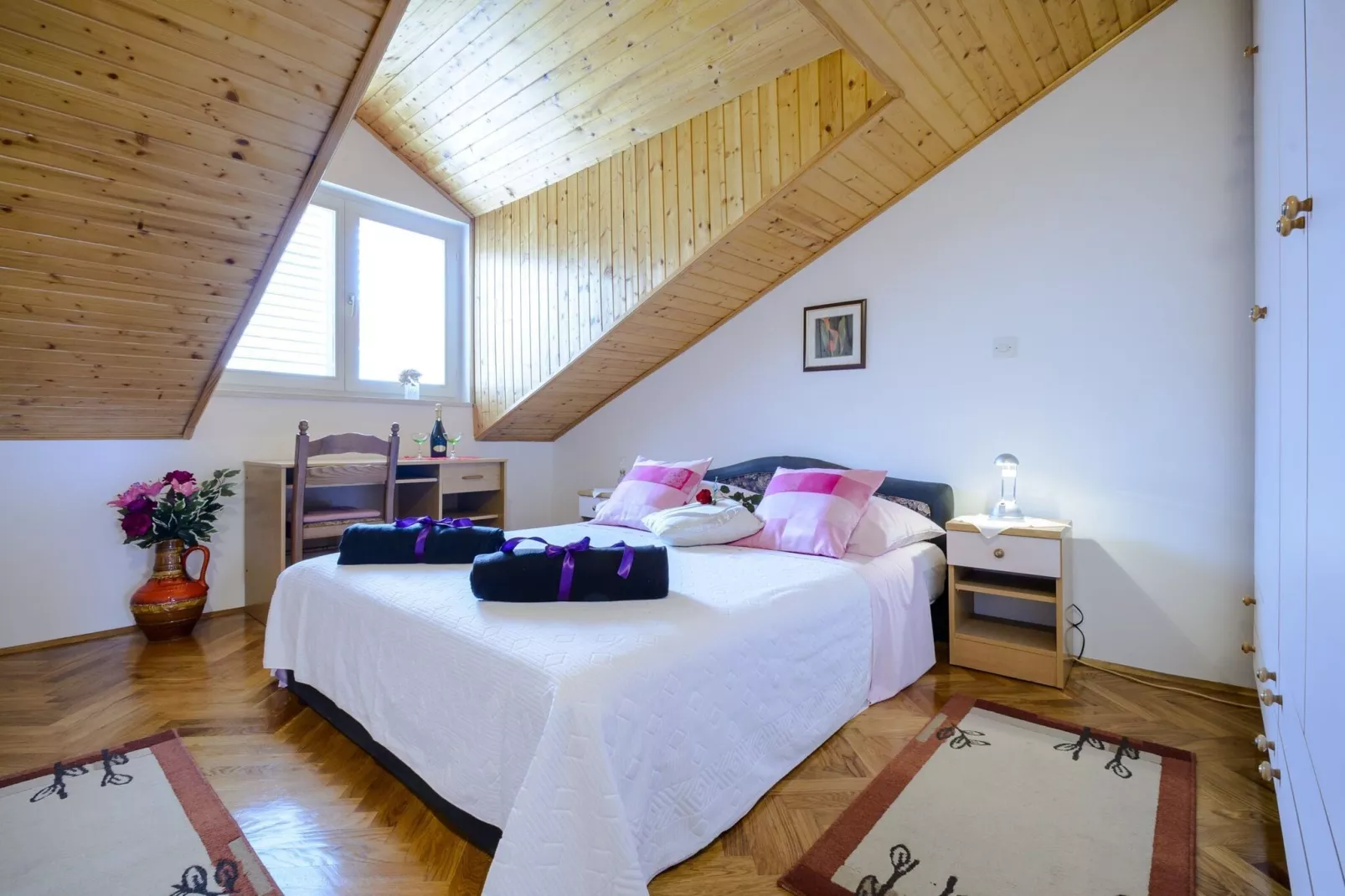 Apartment Matic - Two-Bedroom Apartment-Chambre