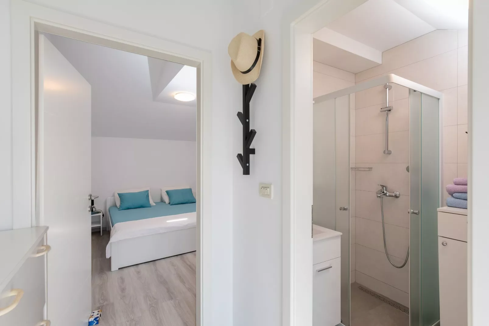 Apartments Katarina - Two-Bedroom Apartment (4 Adults) - Između Ribnjaka Street no.1 - #2-Chambre
