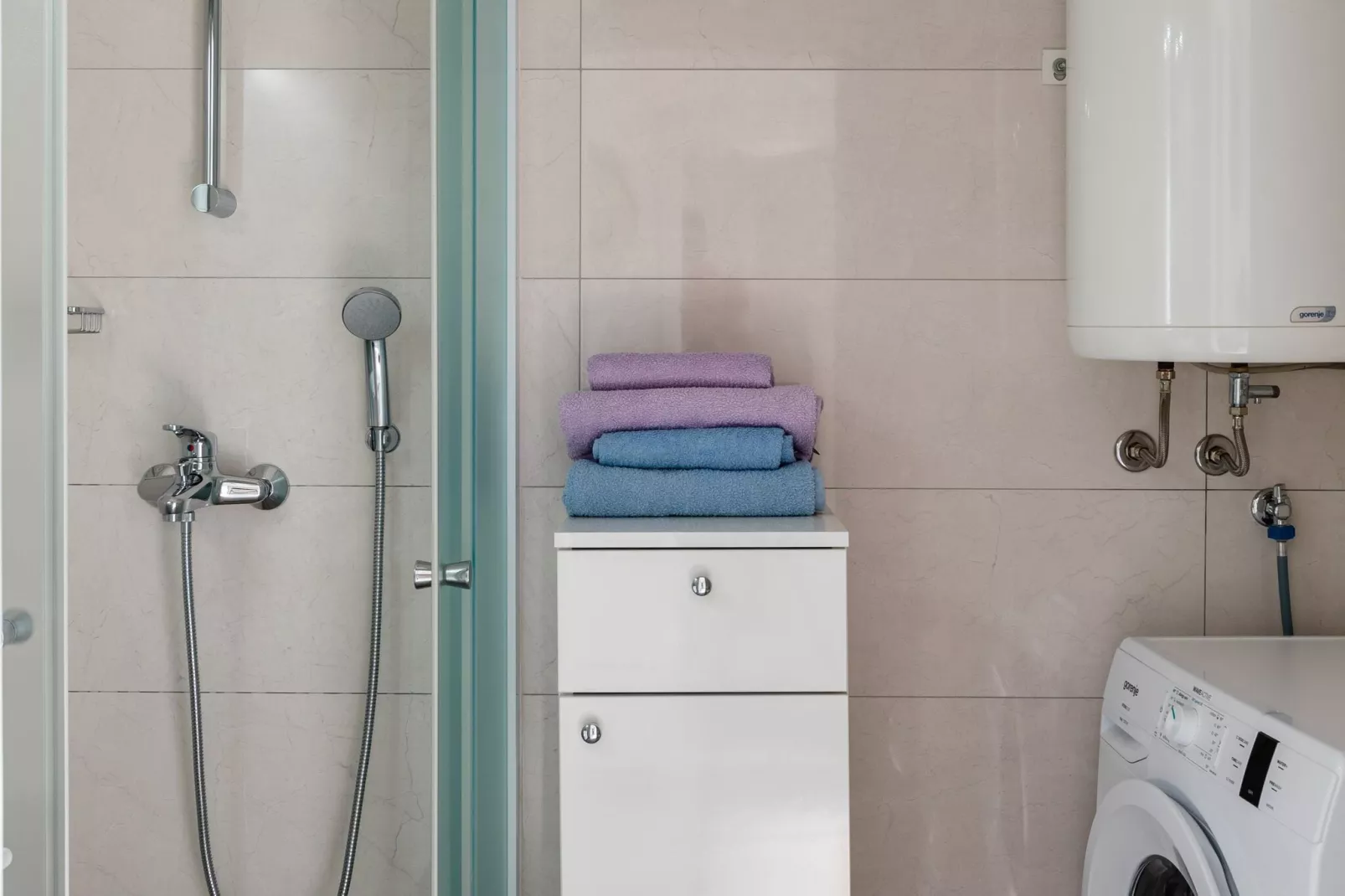 Apartments Katarina - Two-Bedroom Apartment (4 Adults) - Između Ribnjaka Street no.1 - #2-Salle de bain