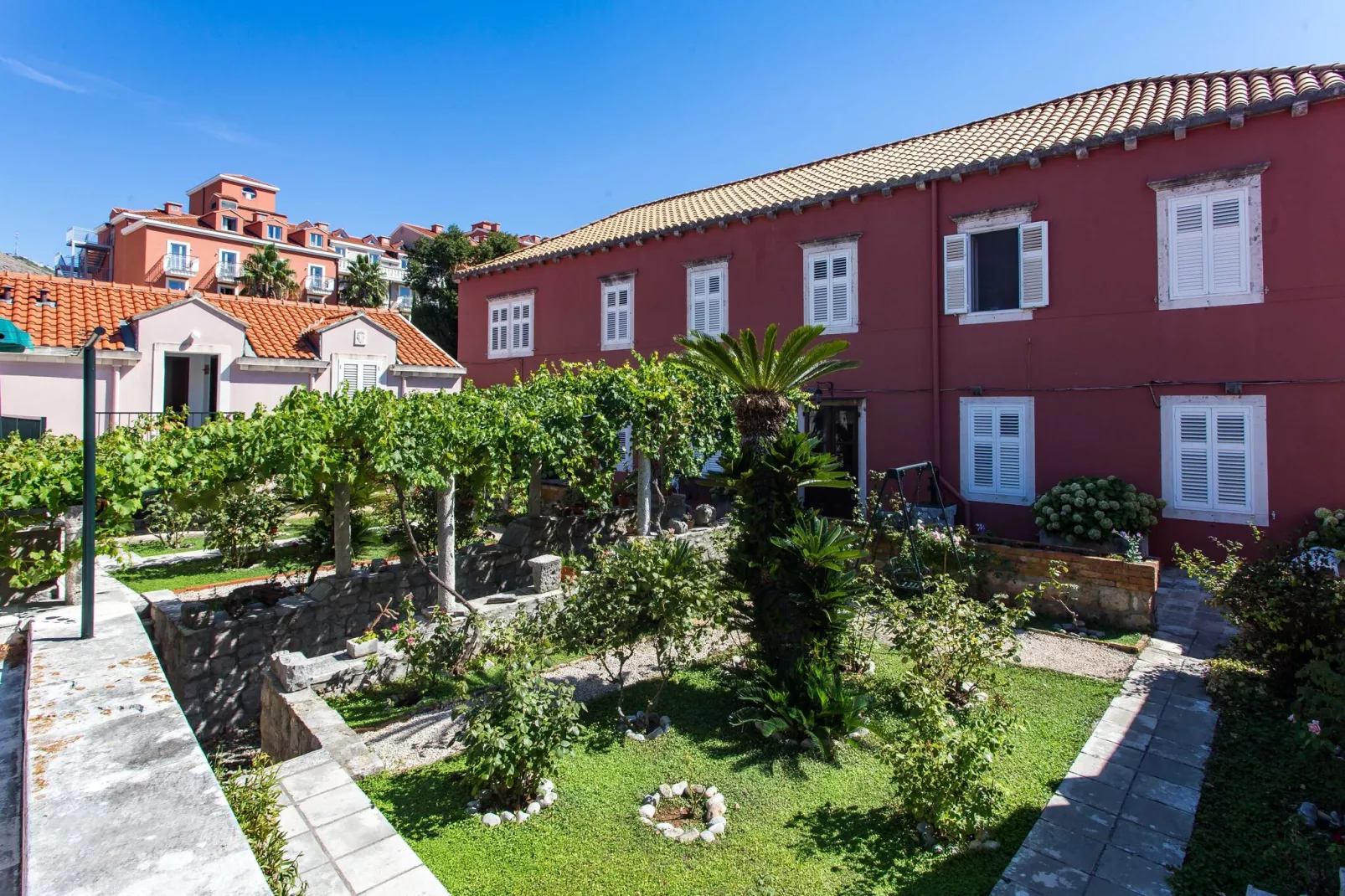 Apartments Katarina - Two-Bedroom Apartment (4 Adults) - Između Ribnjaka Street no.1 - #3-Outdoor