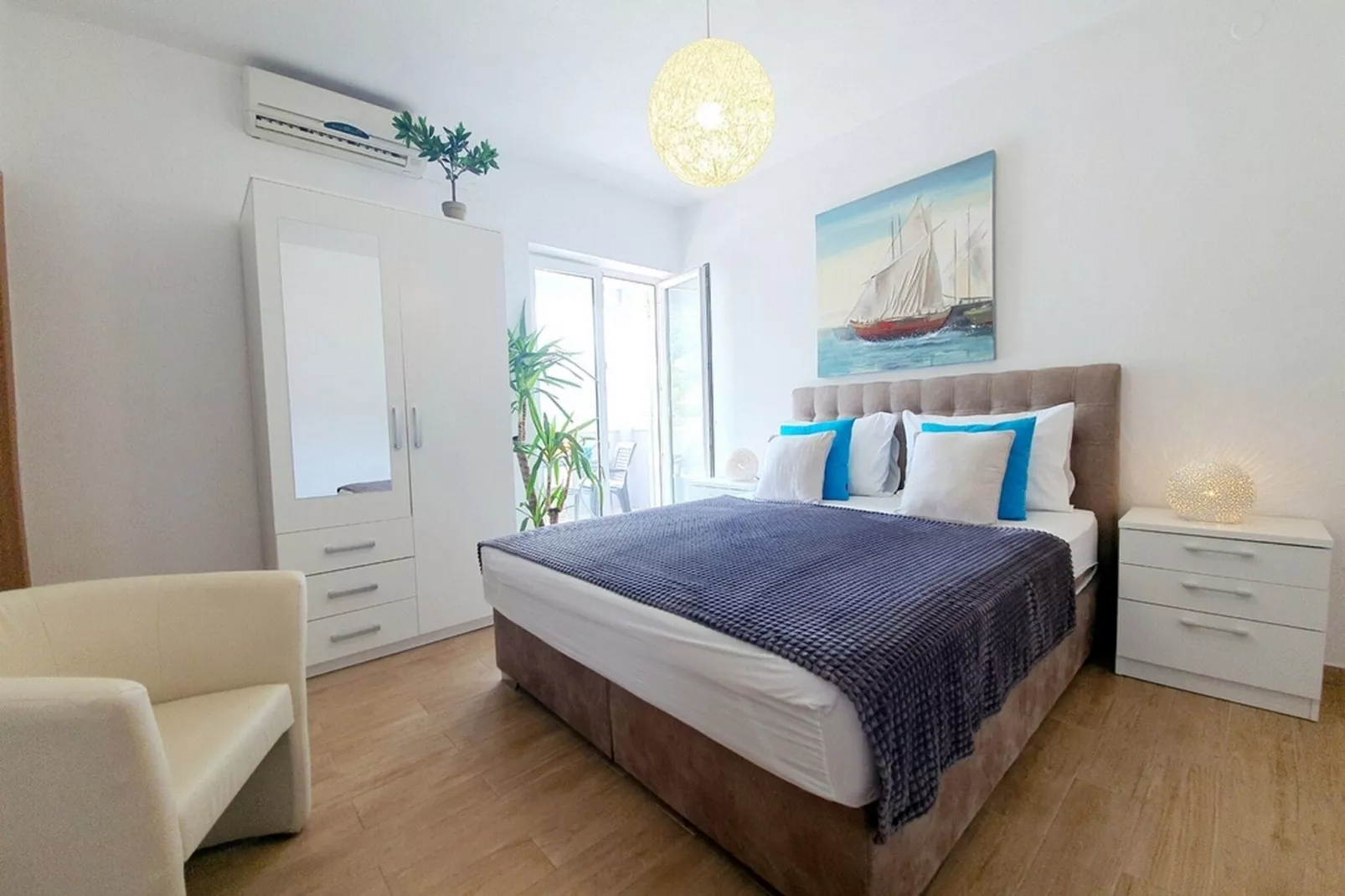 Apartments A&M - Studio with Balcony and Sea View (A5)-Chambre