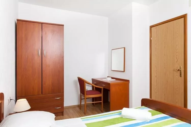 Apartments Ana Lopud - One Bedroom Apartment with Balcony and Sea View - 3 (1 floor)-Schlafzimmer