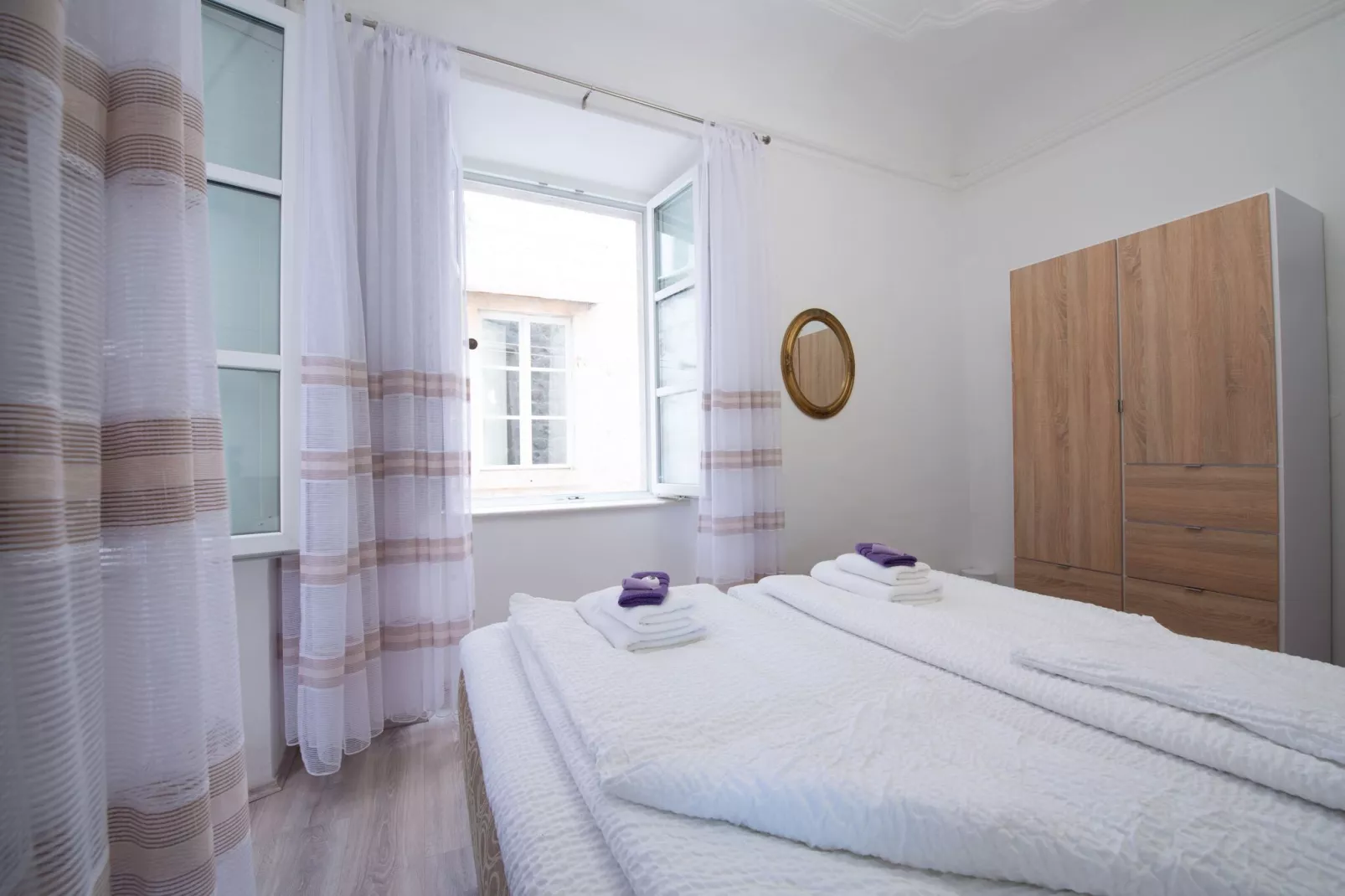 Old Town Finest - Two-Bedroom Apartment (4+2 Adults) - Lucarica 4 Street (First floor)-Chambre