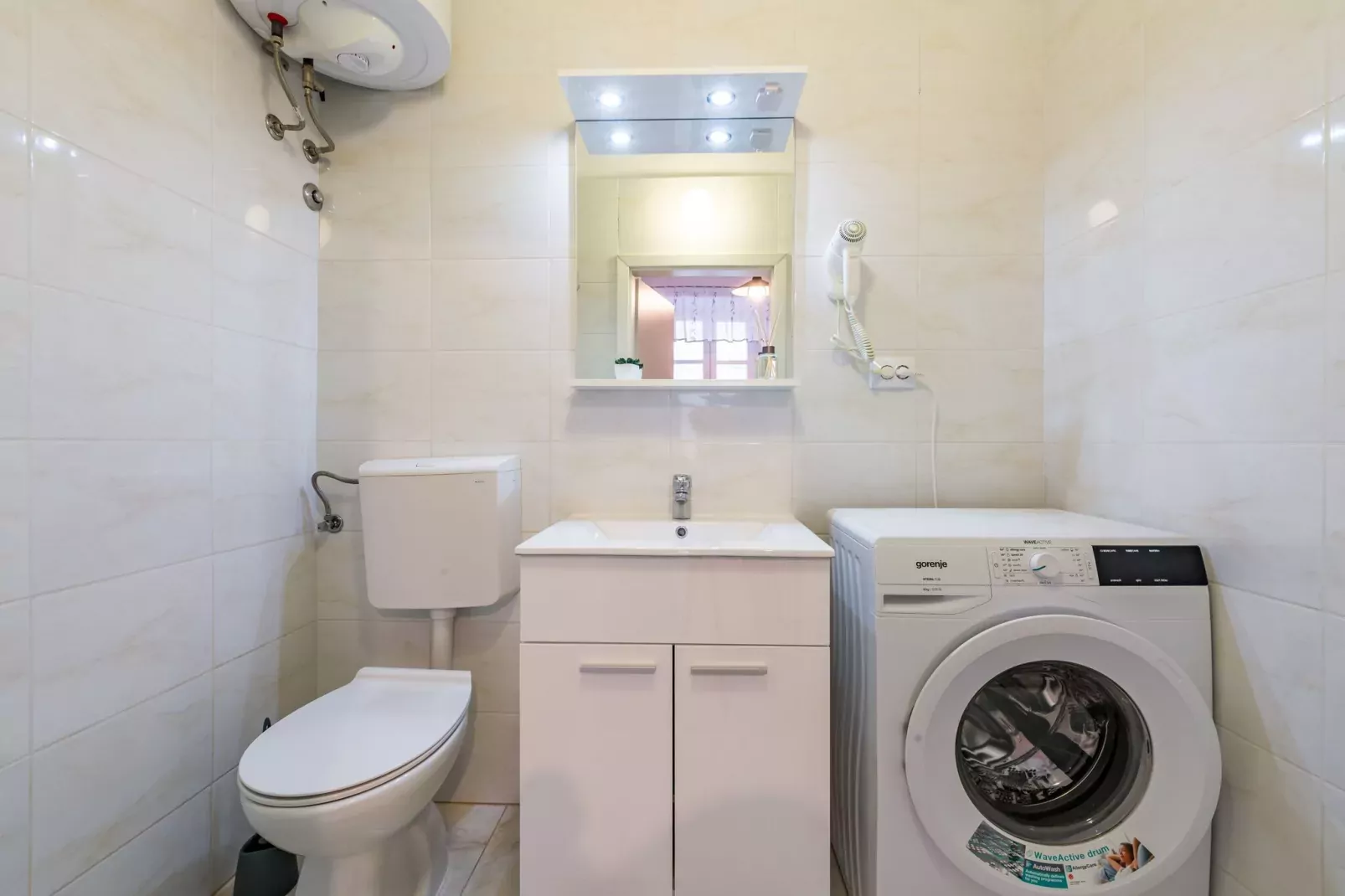 Old Town Finest - Two-Bedroom Apartment (4+2 Adults) - Lucarica 4 Street (First floor)-Salle de bain