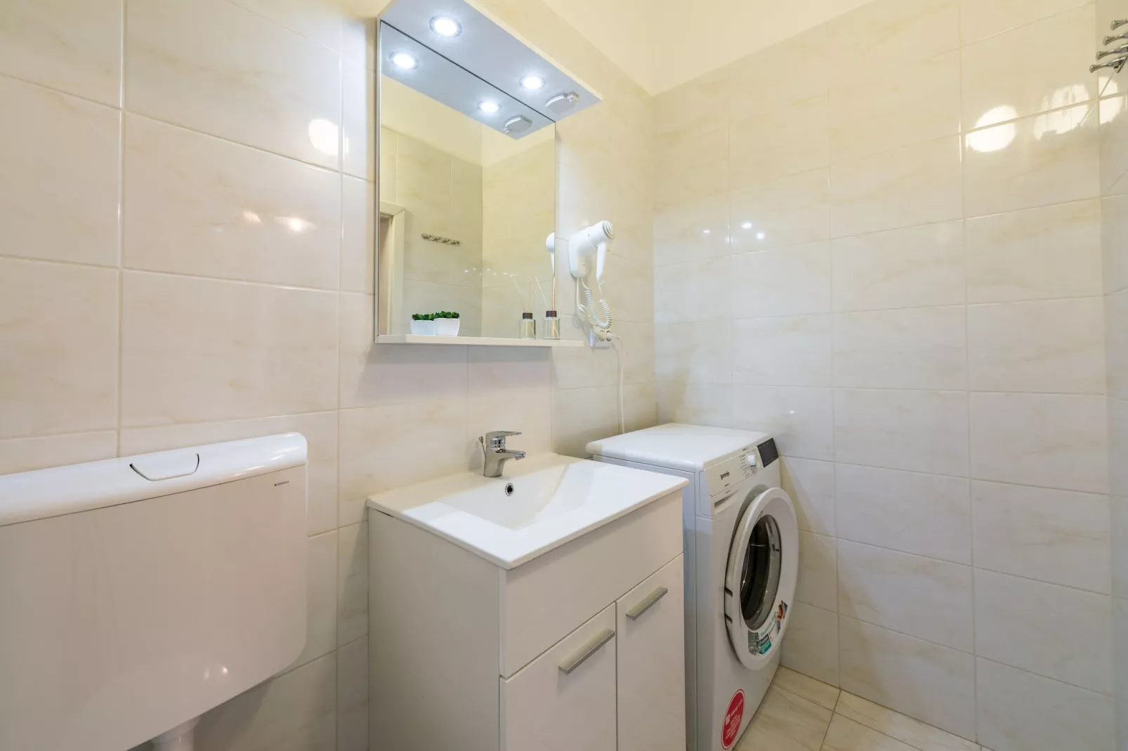Old Town Finest - Two-Bedroom Apartment (4+2 Adults) - Lucarica 4 Street (First floor)-Salle de bain
