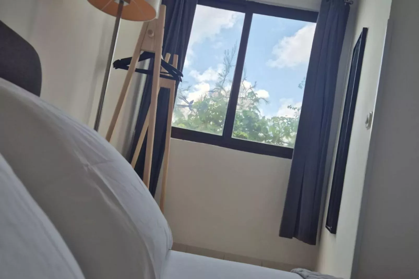 Apartment Mia - Two-Bedroom Apartment with Balcony and Sea View-Bedroom
