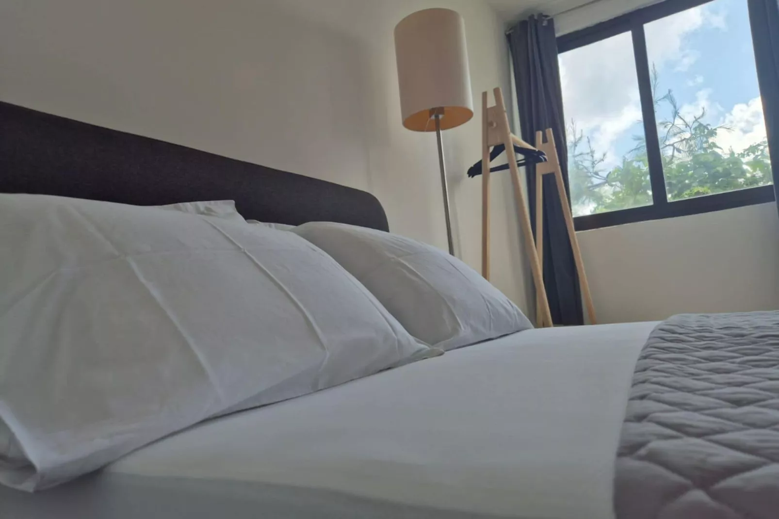 Apartment Mia - Two-Bedroom Apartment with Balcony and Sea View-Bedroom