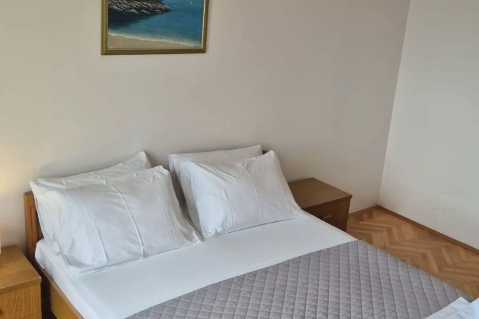 Apartment Mia - Two-Bedroom Apartment with Balcony and Sea View-Bedroom
