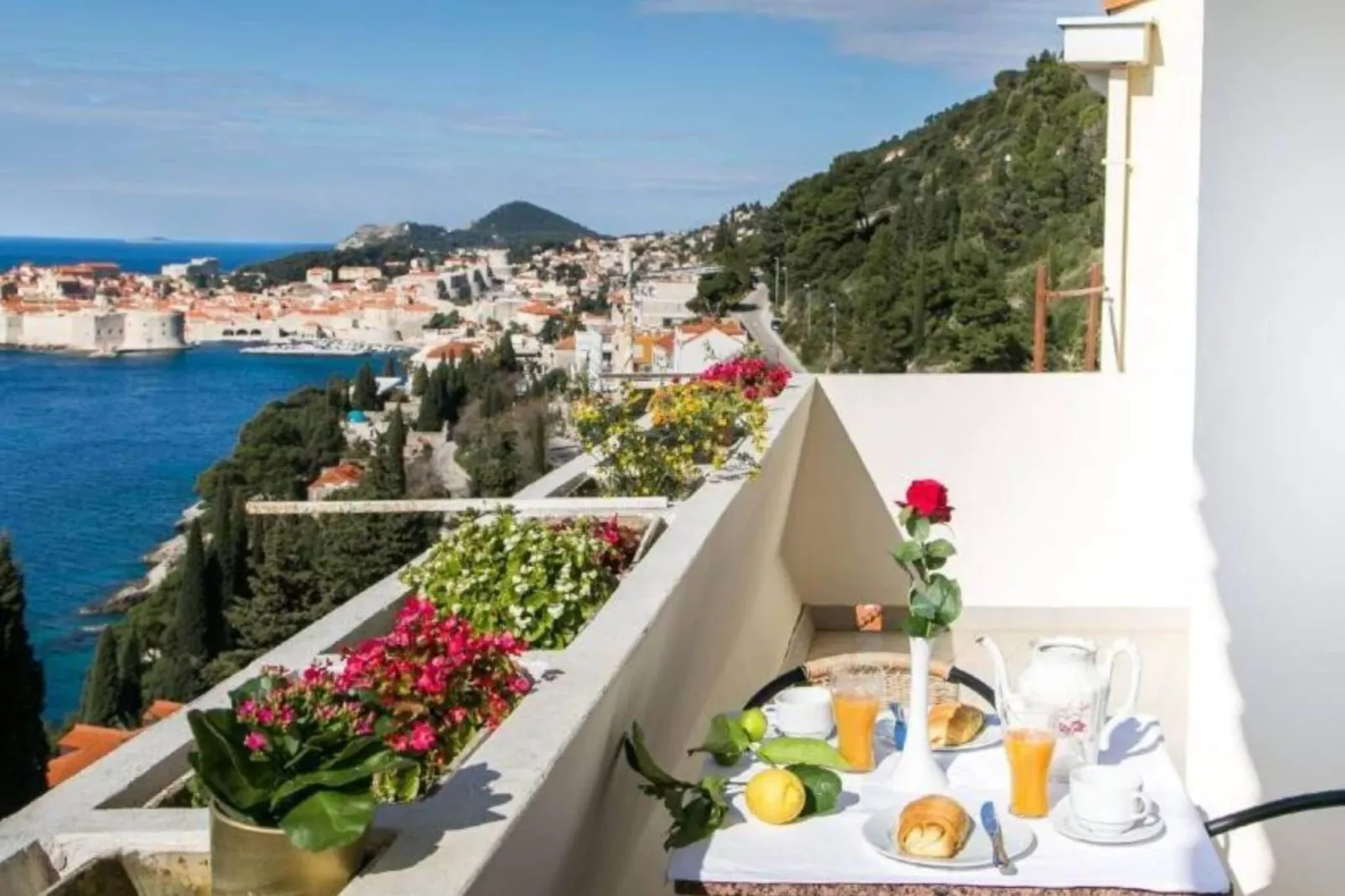Apartment Mia - Two-Bedroom Apartment with Balcony and Sea View-Terrace balcony