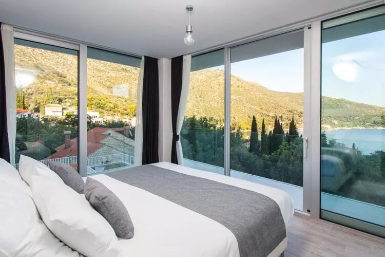 Villa Dupcic - Five-Bedroom Villa with Private Pool and Sea View-Chambre