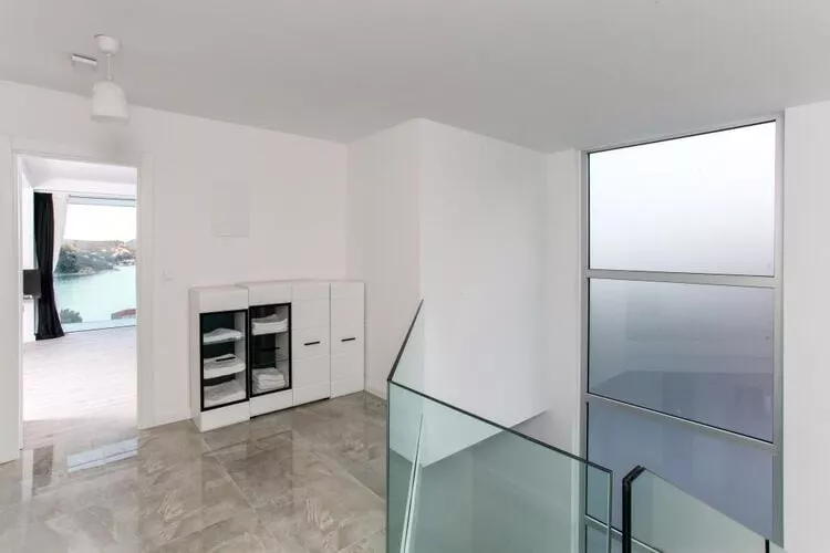 Villa Dupcic - Five-Bedroom Villa with Private Pool and Sea View-Intérieur