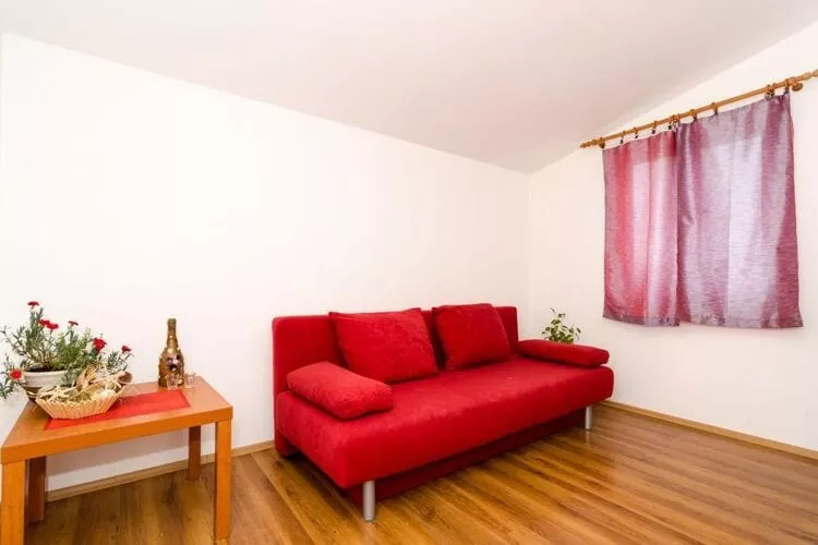 Apartments Ereš Zuronja-One-Bedroom Apartment with Sea View 1-Wohnzimmer