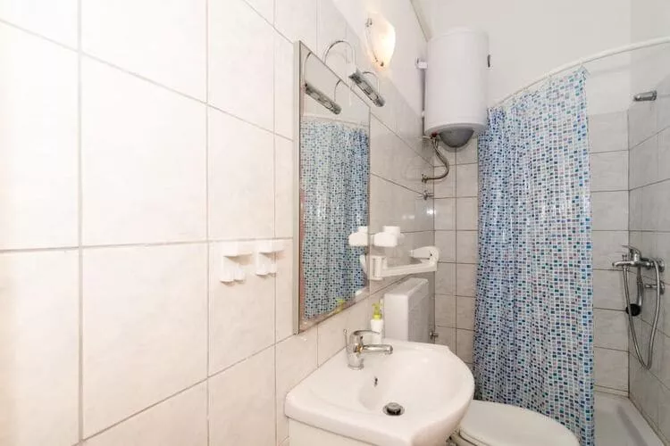 Apartments Ereš Zuronja-One-Bedroom Apartment with Sea View 1-Badezimmer
