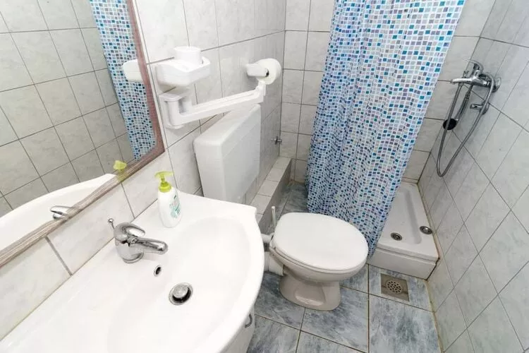 Apartments Ereš Zuronja-One-Bedroom Apartment with Sea View 1-Badezimmer