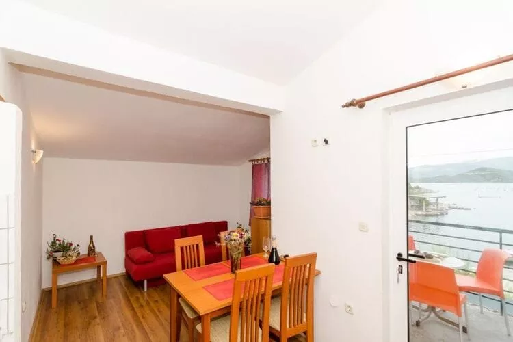 Apartments Ereš Zuronja-One-Bedroom Apartment with Sea View 1-Innen