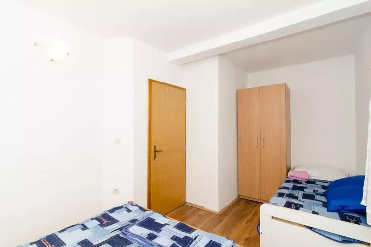 Apartments Ereš Zuronja-One-Bedroom Apartment with Sea View 3-Schlafzimmer