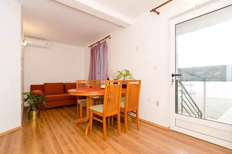 Apartments Ereš Zuronja-One-Bedroom Apartment with Sea View 3-Innen